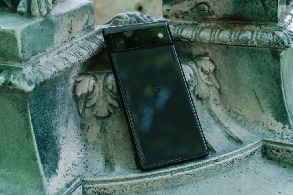 Protection Pixel 6 : quelles sont les meilleures coques et films de protection ?