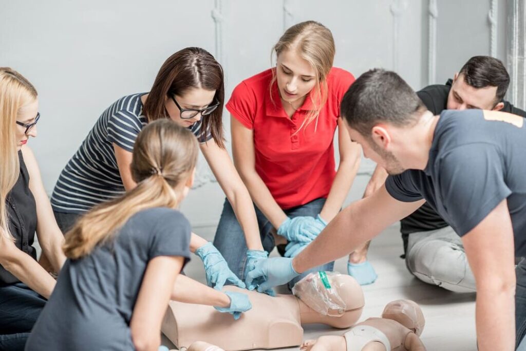 Formation premier secours : les compétences essentielles à acquérir
