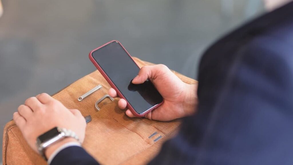 Pourquoi l’écran tactile de votre iPhone ne fonctionne-t-il plus ? Découverte des causes et solutions