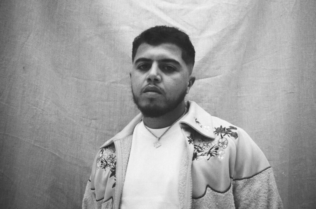 Fade up traduction Hamza : que signifie cette expression dans la musique urbaine ?