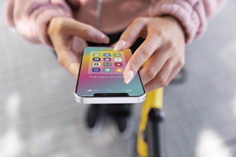 Illustration de l'utilisation des données mobiles sur smartphone