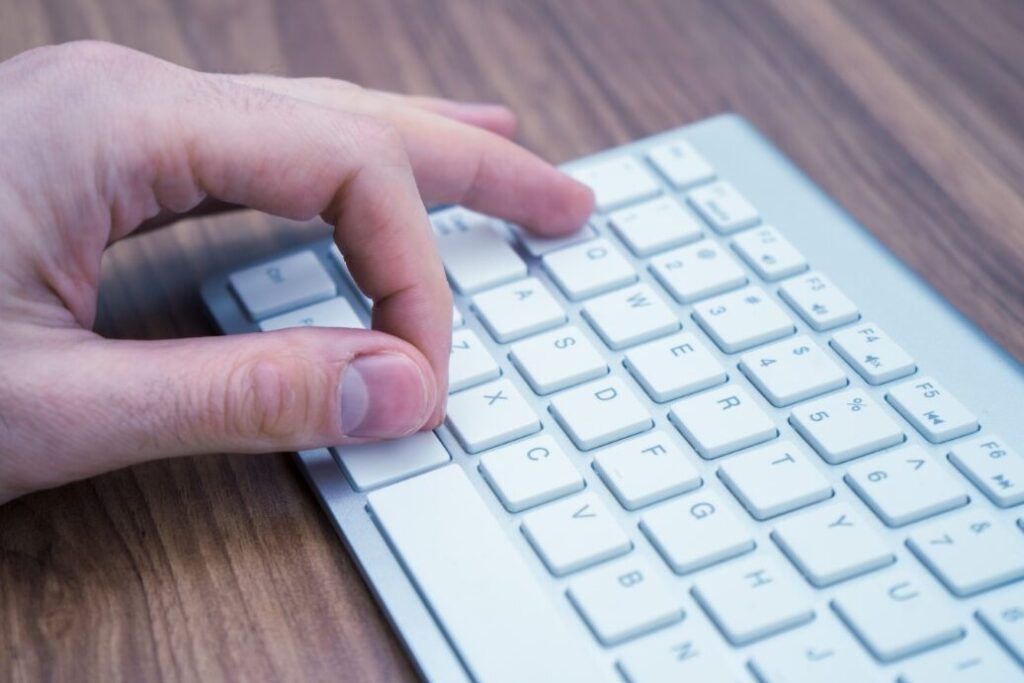 Comment insérer le symbole delta avec un raccourci clavier ?